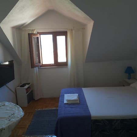 Apartamento Vila Dora Supetar Habitación foto