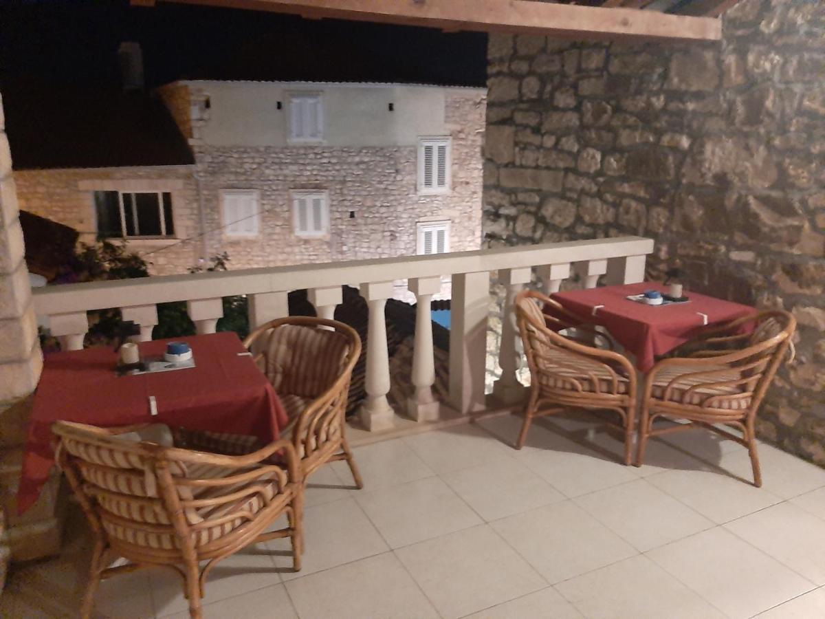 Apartamento Vila Dora Supetar Exterior foto