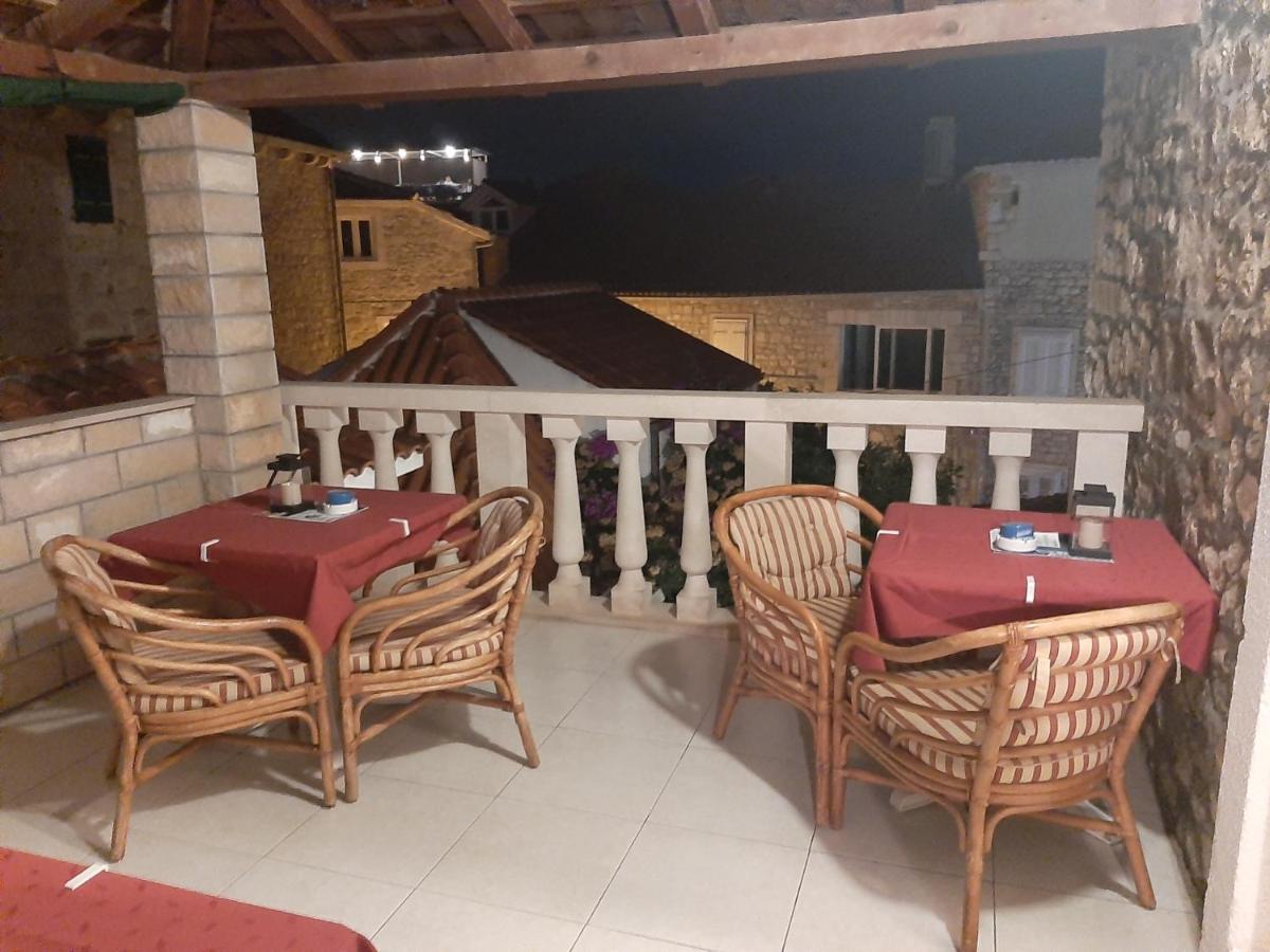 Apartamento Vila Dora Supetar Exterior foto